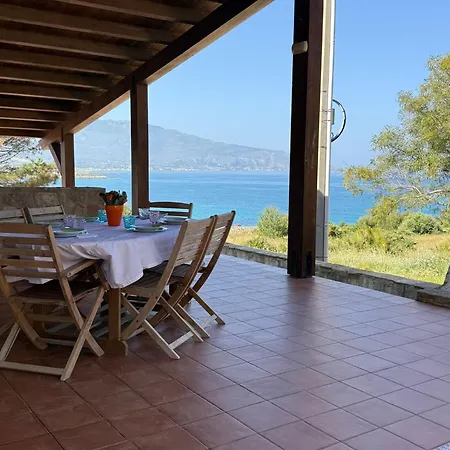 Enza - Fronte Mare Villa Custonaci