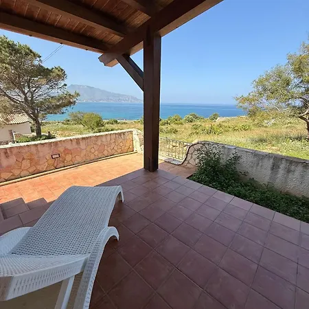Enza - Fronte Mare Villa Custonaci