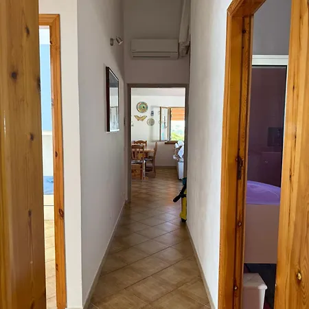 Enza - Fronte Mare Villa